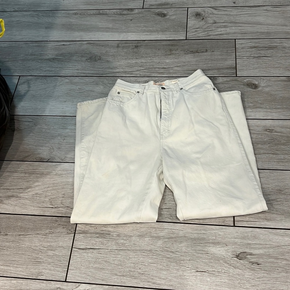 Vintage modern basics white jeans